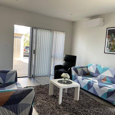 4 Bedroom Home Fully Furnished In Papakura, Auckland Zewnętrze zdjęcie