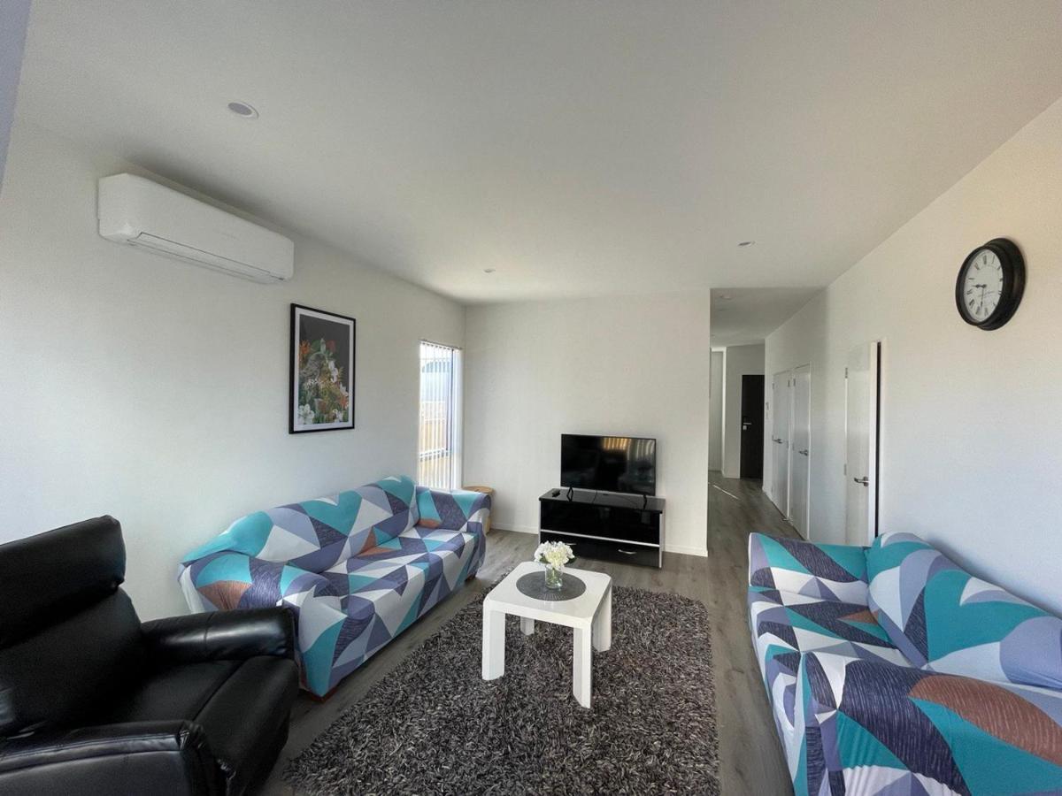 4 Bedroom Home Fully Furnished In Papakura, Auckland Zewnętrze zdjęcie